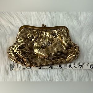 Vintage  Whiting & Davis Gold, mesh coin purse Gatsby see pictures